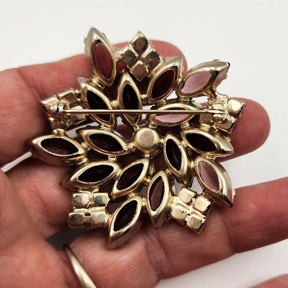 Vintage Gorgeous Faceted Purple Glass and Rhinestone Brooch/Pin - Picture 2 of 4
